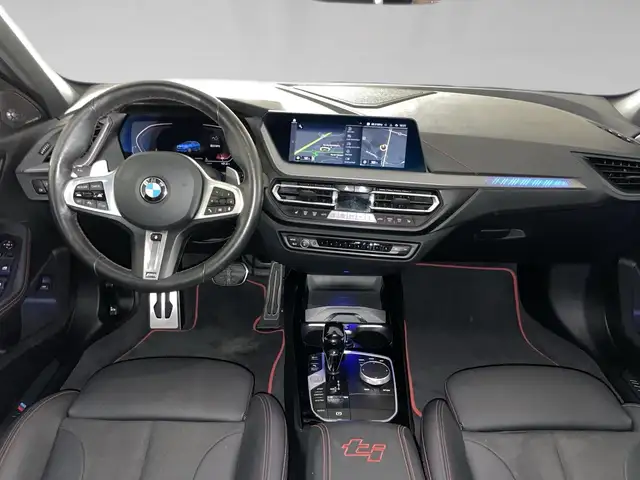 BMW 1 Series view 5
