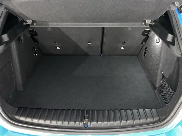 BMW 1 Series view 12