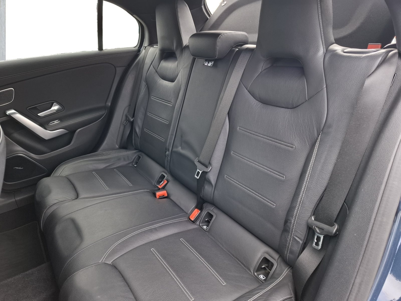 Mercedes-Benz A 250 AMG Line 4Matic (AHK/8xRÄDER/PANO/LEDER/360°) — photo 12