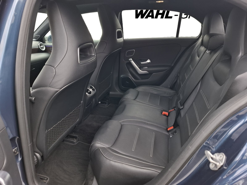 Mercedes-Benz A 250 AMG Line 4Matic (AHK/8xRÄDER/PANO/LEDER/360°) — photo 11