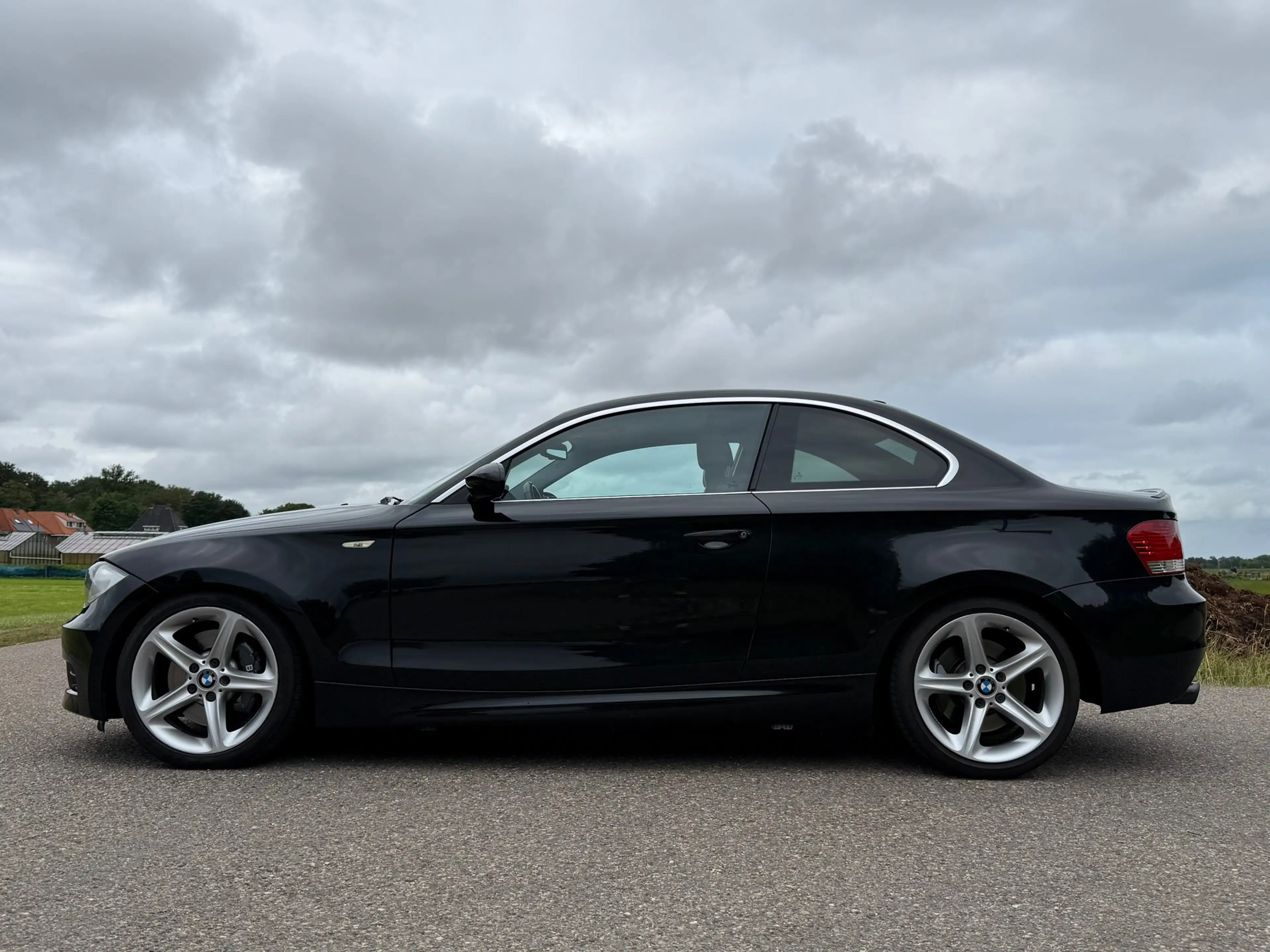 BMW 135 1-serie Coupé 135i High Executive | Origineel NL | — photo 2