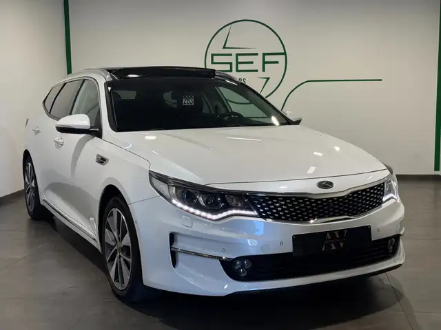 Kia Optima ** 1.7 CRDi ** GPS ** A/C ** GARANTIE 12 MOIS **