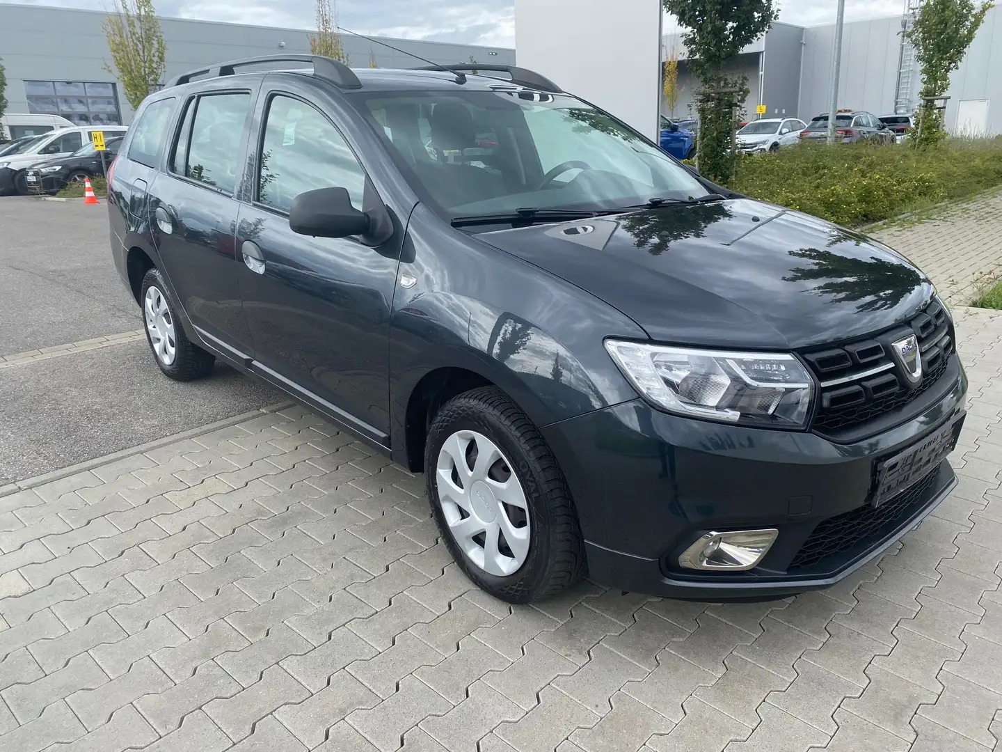 Dacia Logan TCE 90 Essential MCV Negru - 1