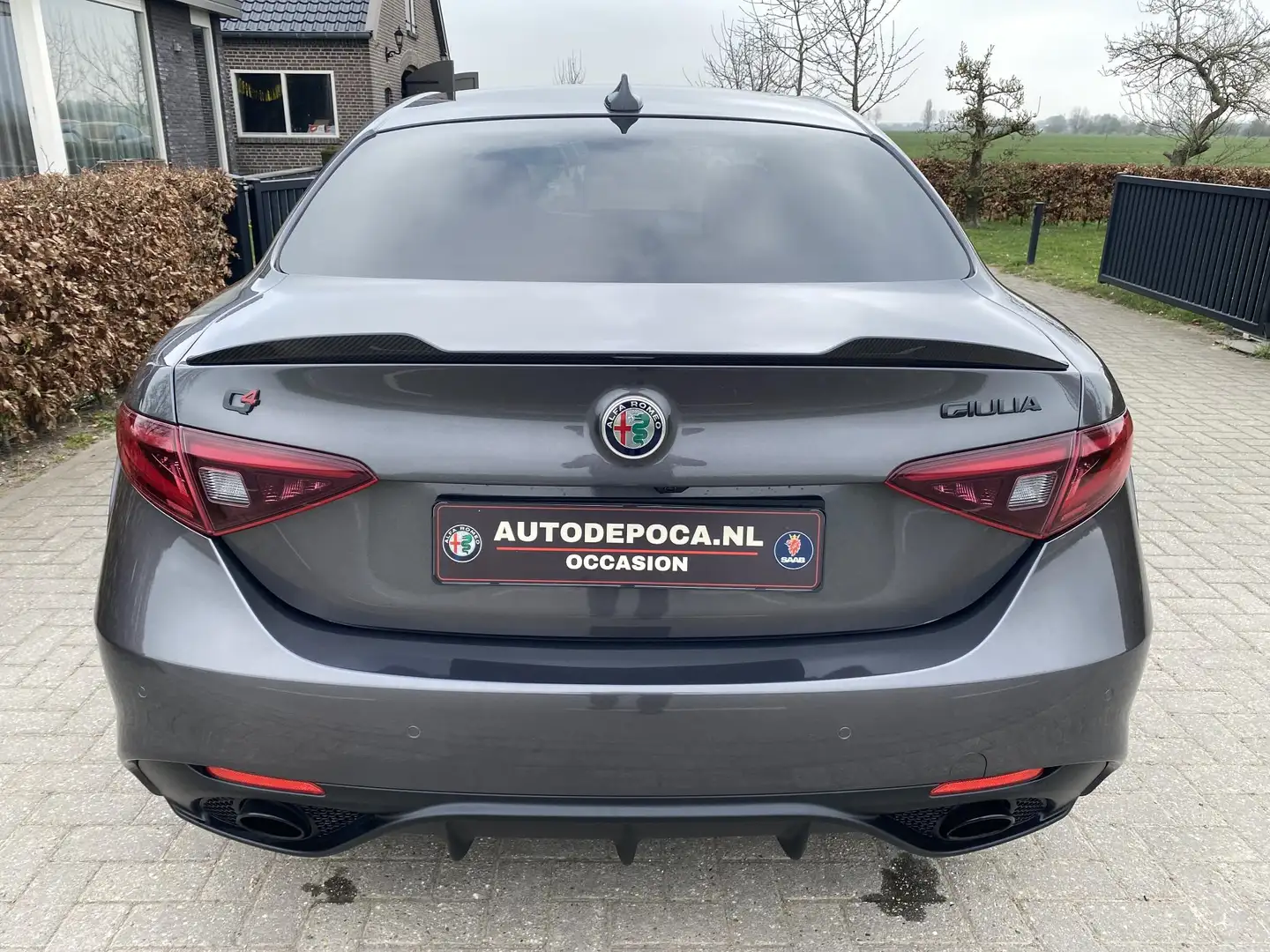 Alfa Romeo Giulia 2.0 T Veloce Ti AWD Coming soon! - 2