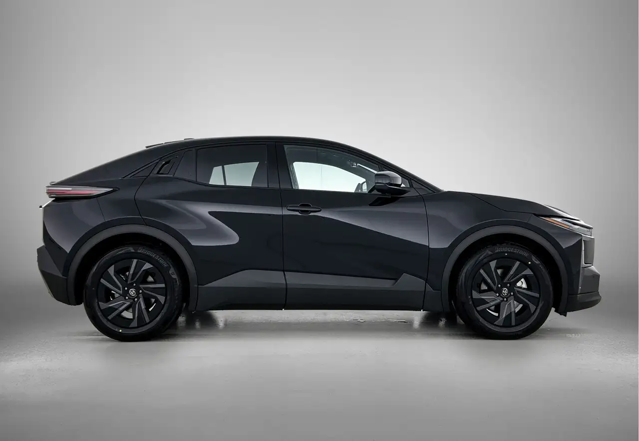 Toyota C-HR 2026 — фото 11