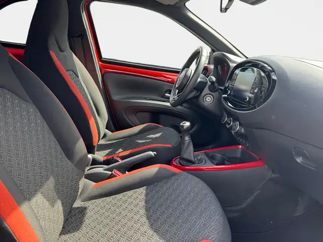 Toyota Aygo view 13