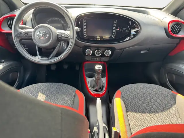 Toyota Aygo view 9