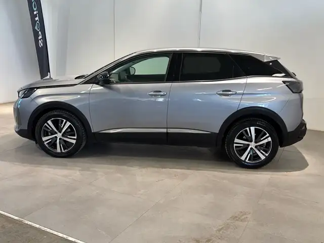 Peugeot 3008 view 7
