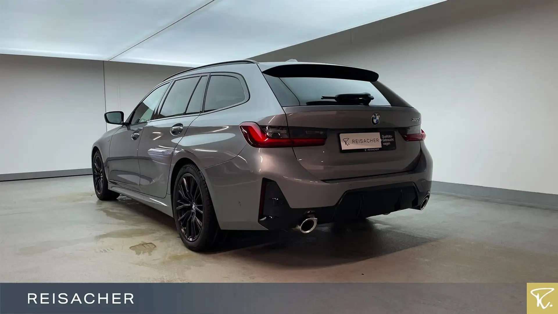 BMW 320 d A Tou M-Sport,Pano,AHK,Autom Grau - 2