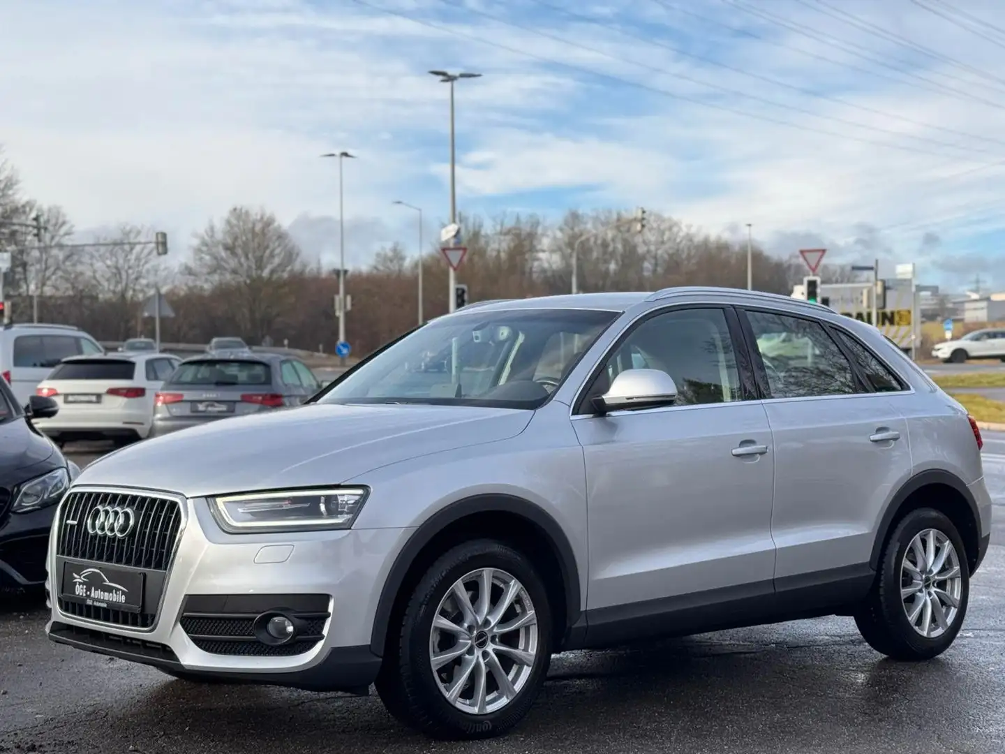 Audi Q3 2.0 TDI quattro DSG/1.Hand/Bi-Xenon Silber - 2