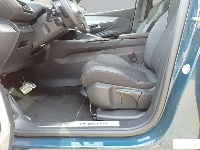 Peugeot 3008 view 11