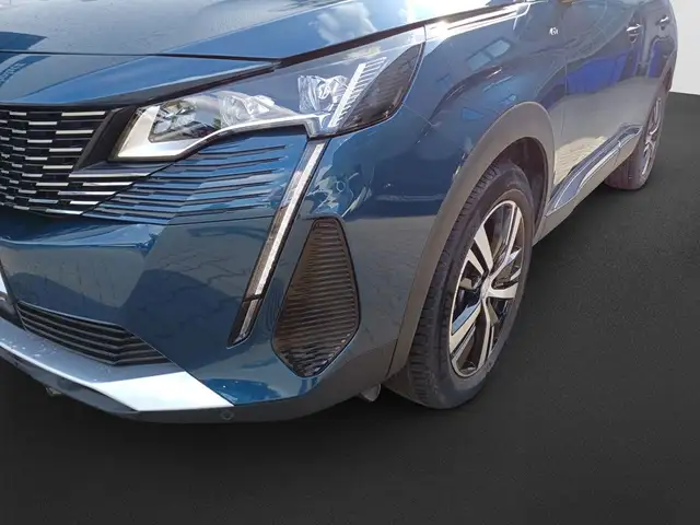 Peugeot 3008 view 9