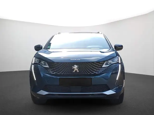 Peugeot 3008 view 2
