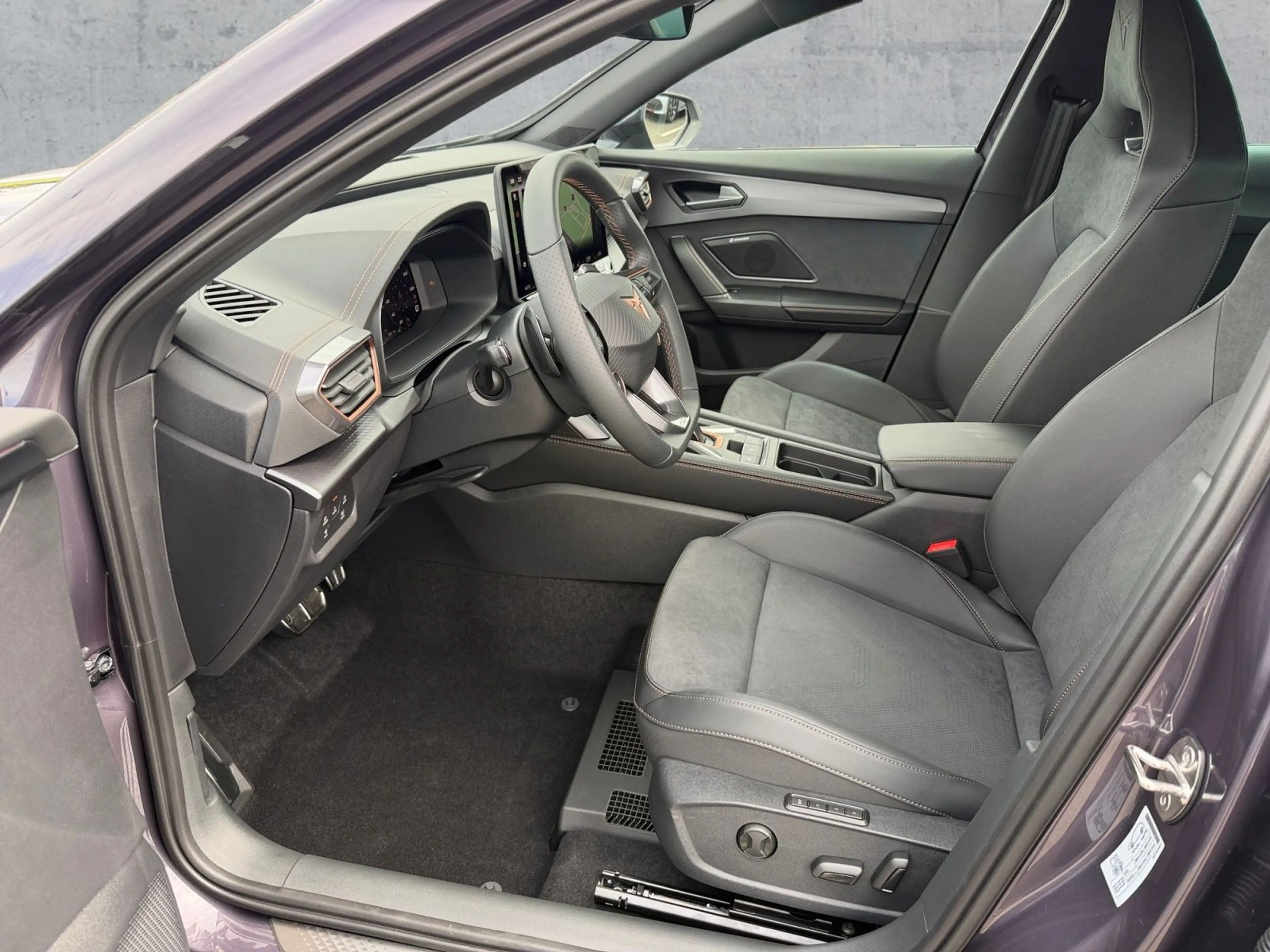 CUPRA Formentor 1.5 e-Hybrid VZ 6-Gang DSG — photo 12