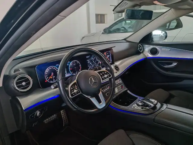 Mercedes-Benz E-Class view 5