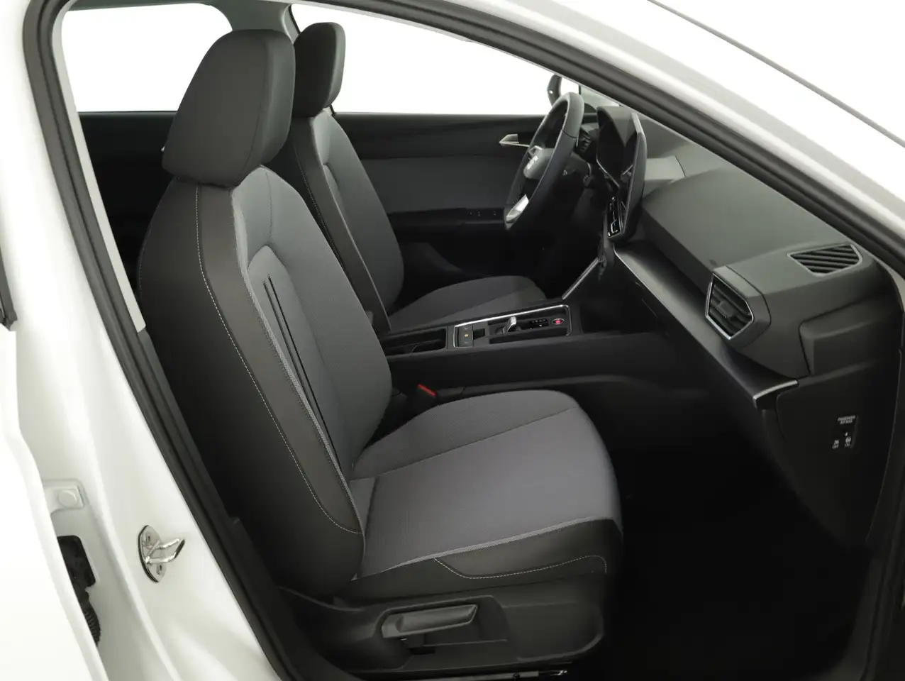 SEAT Leon 2026 — фото 14