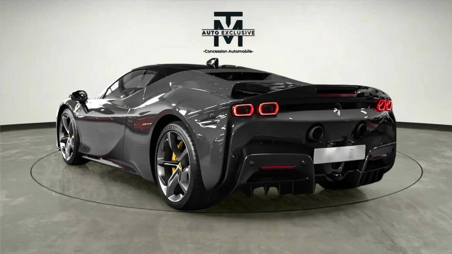 Ferrari SF90 Stradale 4.0 V8 780 ch PHEV Szary - 2