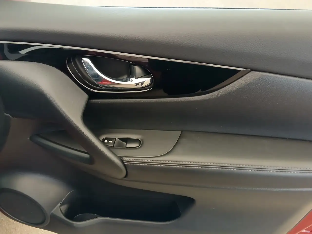 Nissan Qashqai снимка Nissan Qashqai
