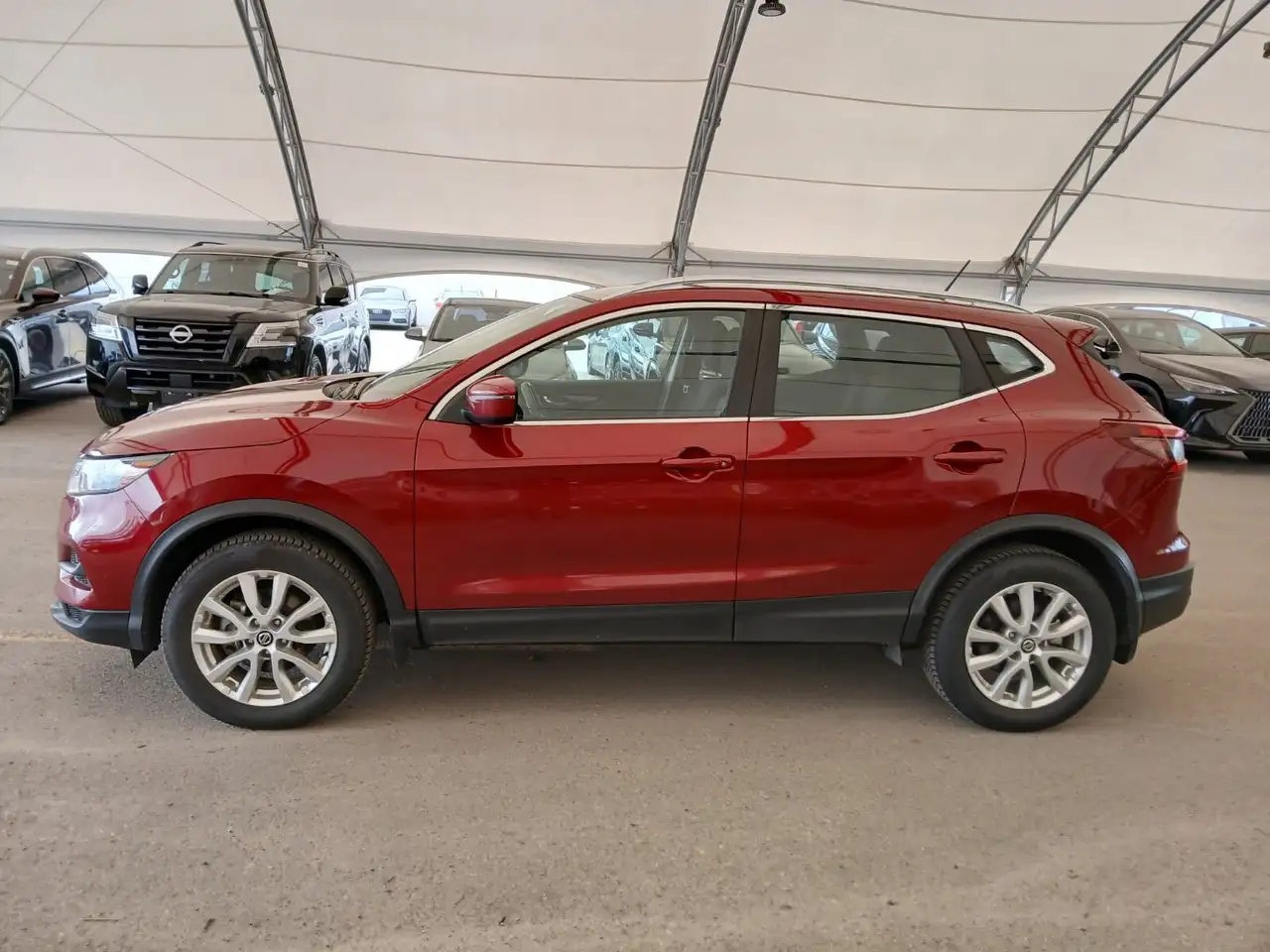 Nissan Qashqai снимка Nissan Qashqai