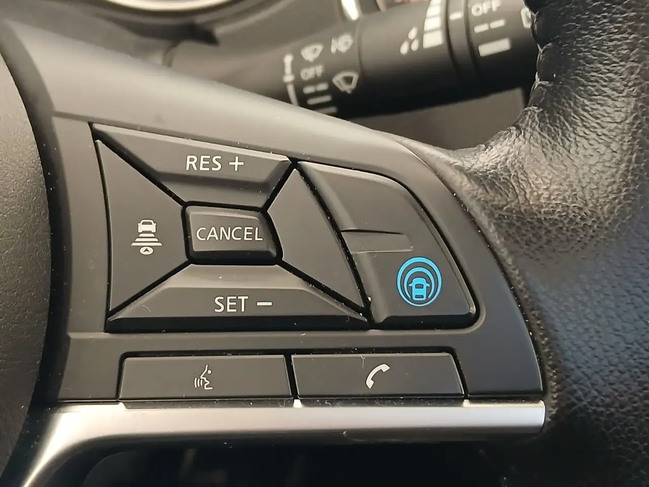 Nissan Qashqai снимка Nissan Qashqai