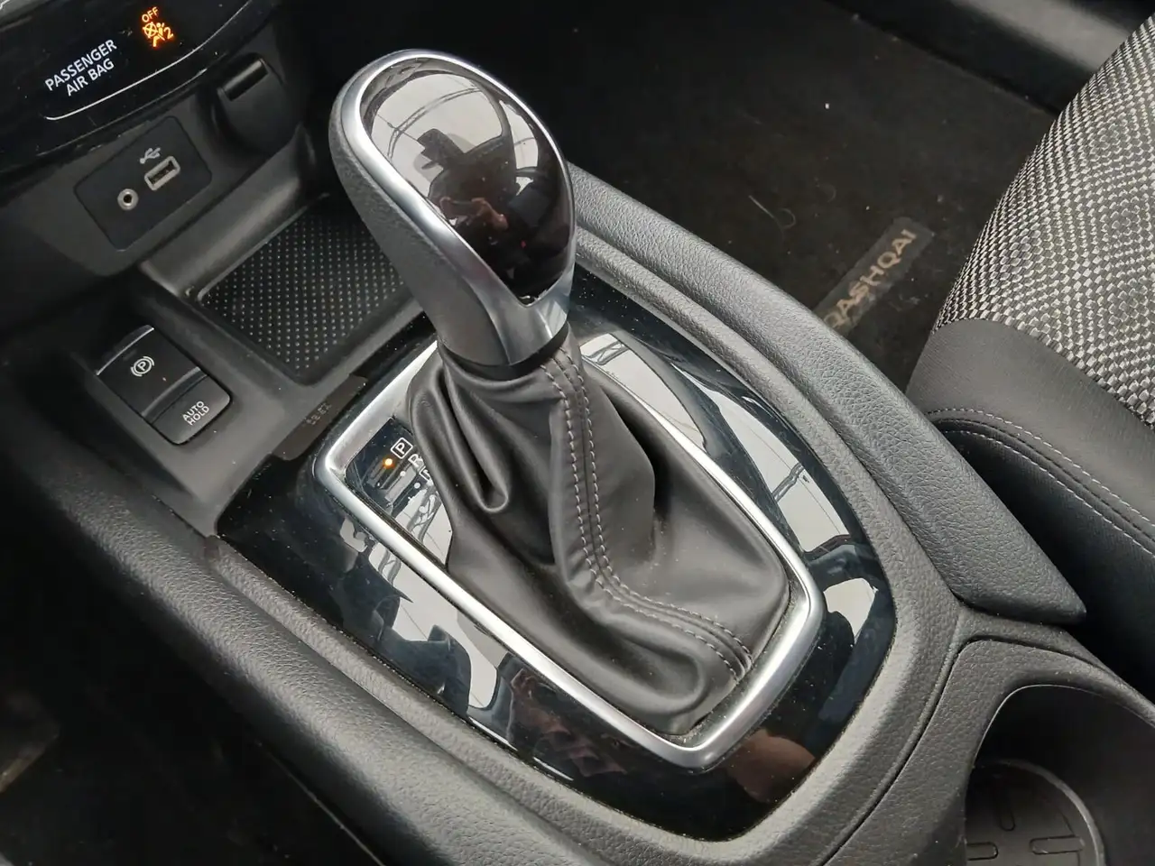 Nissan Qashqai снимка Nissan Qashqai