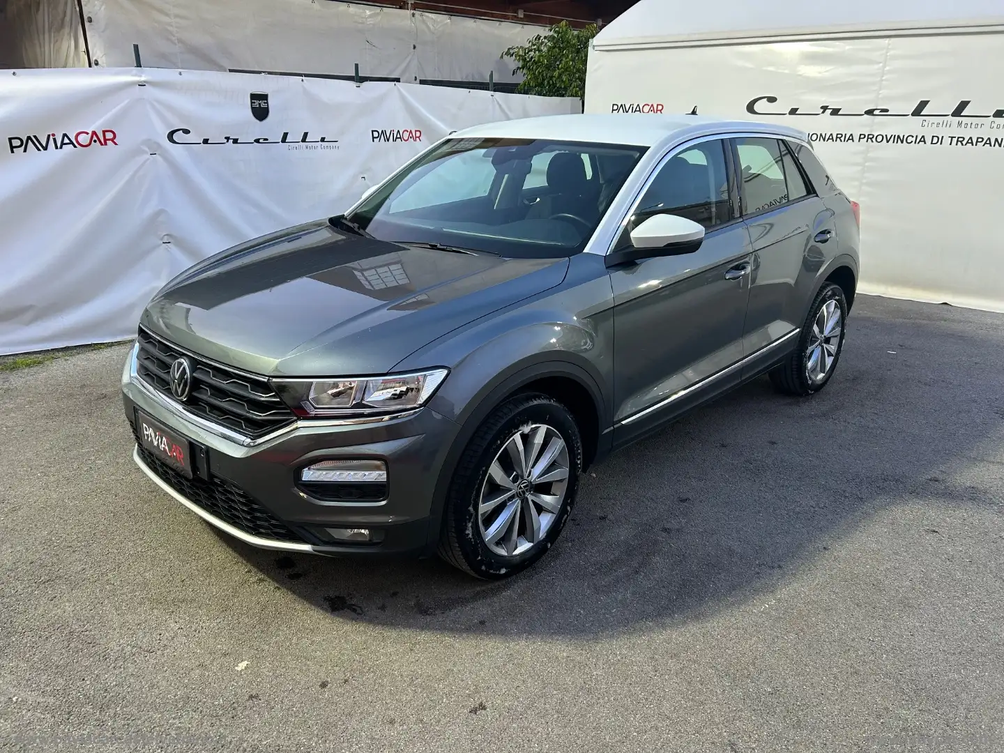 Volkswagen T-Roc 2.0 TDI Advanced BlueMot. Tech. Grau - 1