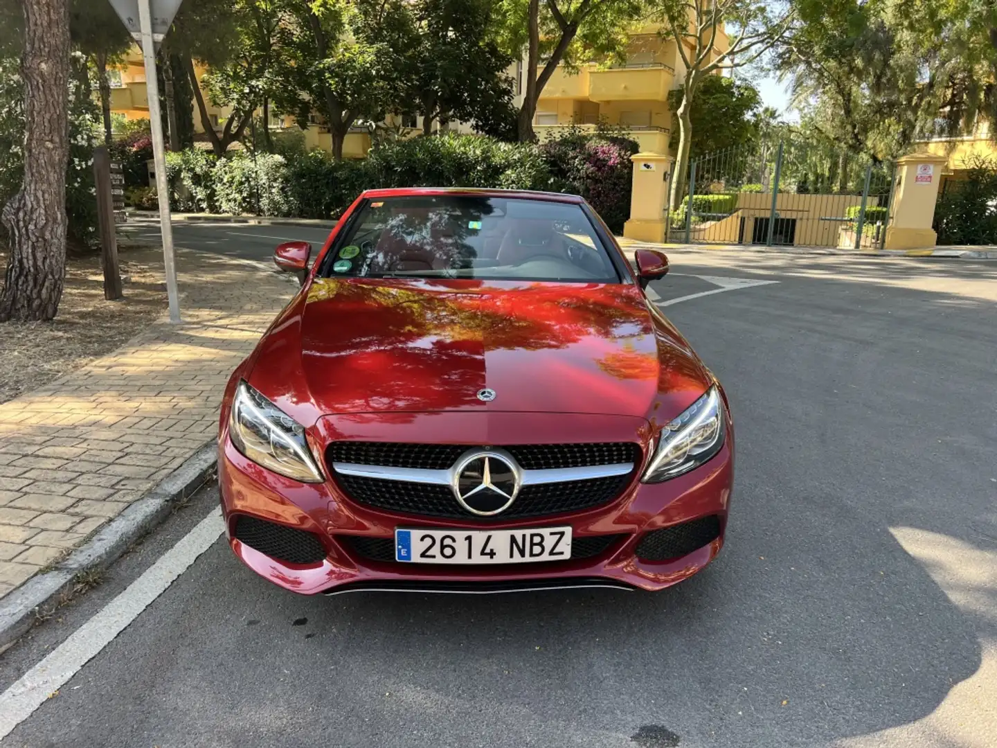 Mercedes-Benz C 200 Cabrio 9G-Tronic Burdeos - 2