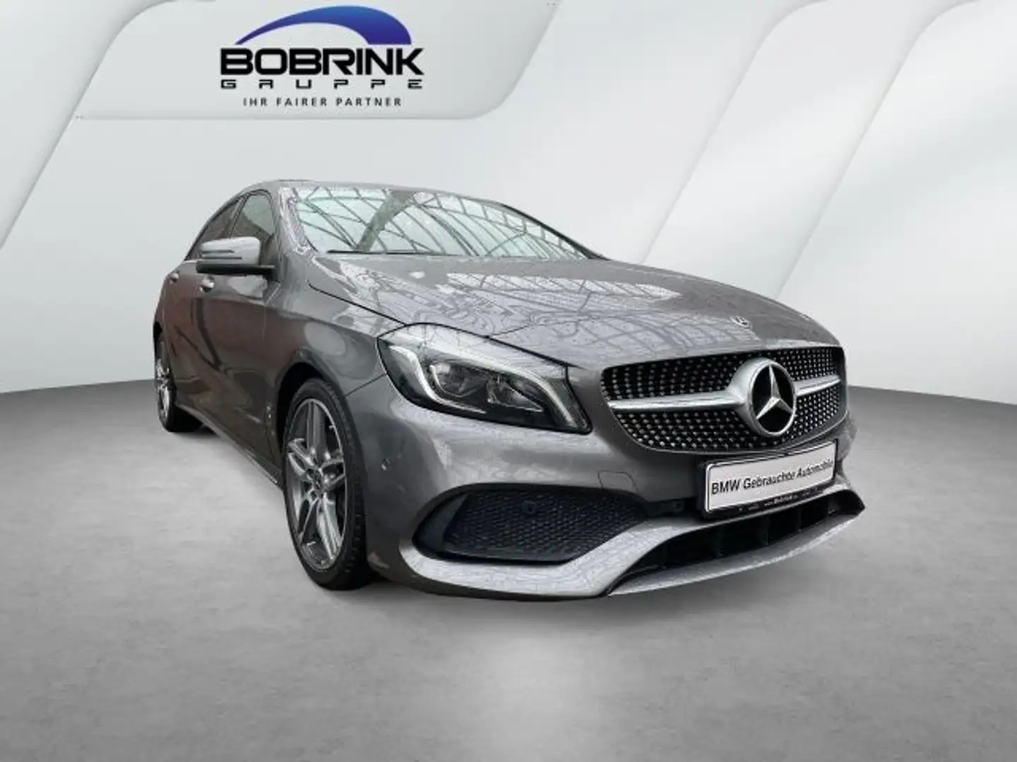 Mercedes-Benz A 220 4Matic 7G-DCT AMG Line Sportpaket LED RFK Keyless Grey - 2