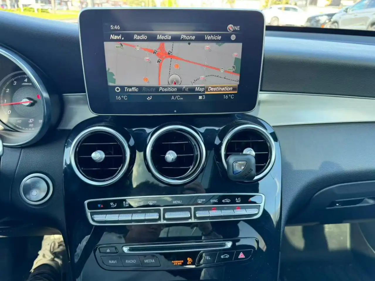 Mercedes-Benz GLC снимка Mercedes-Benz GLC