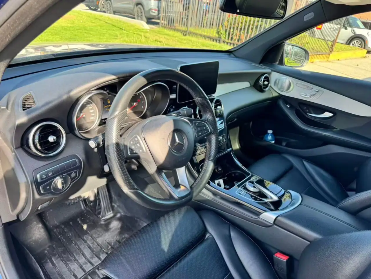 Mercedes-Benz GLC снимка Mercedes-Benz GLC