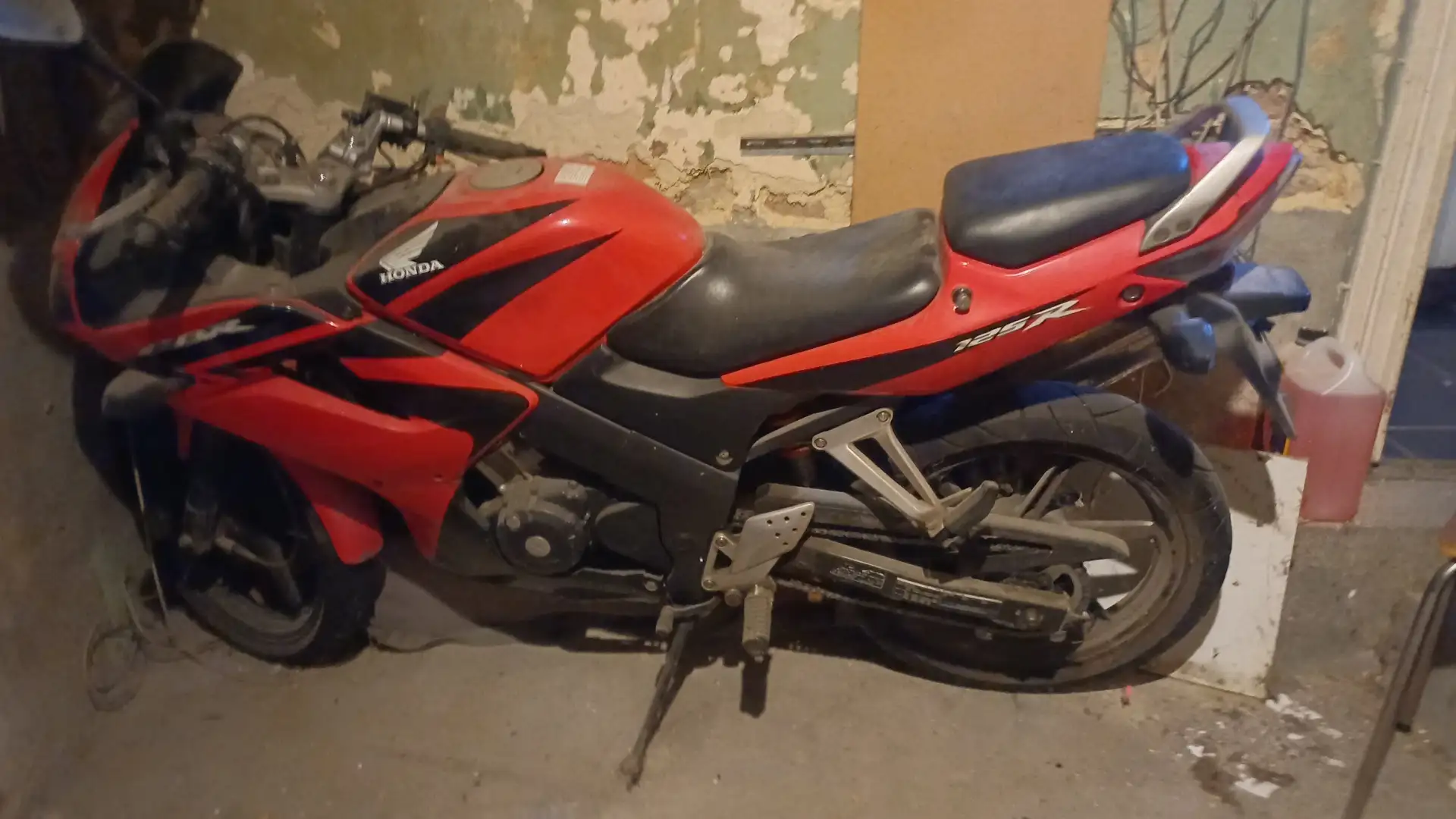 Honda CBR 125 Rojo - 1
