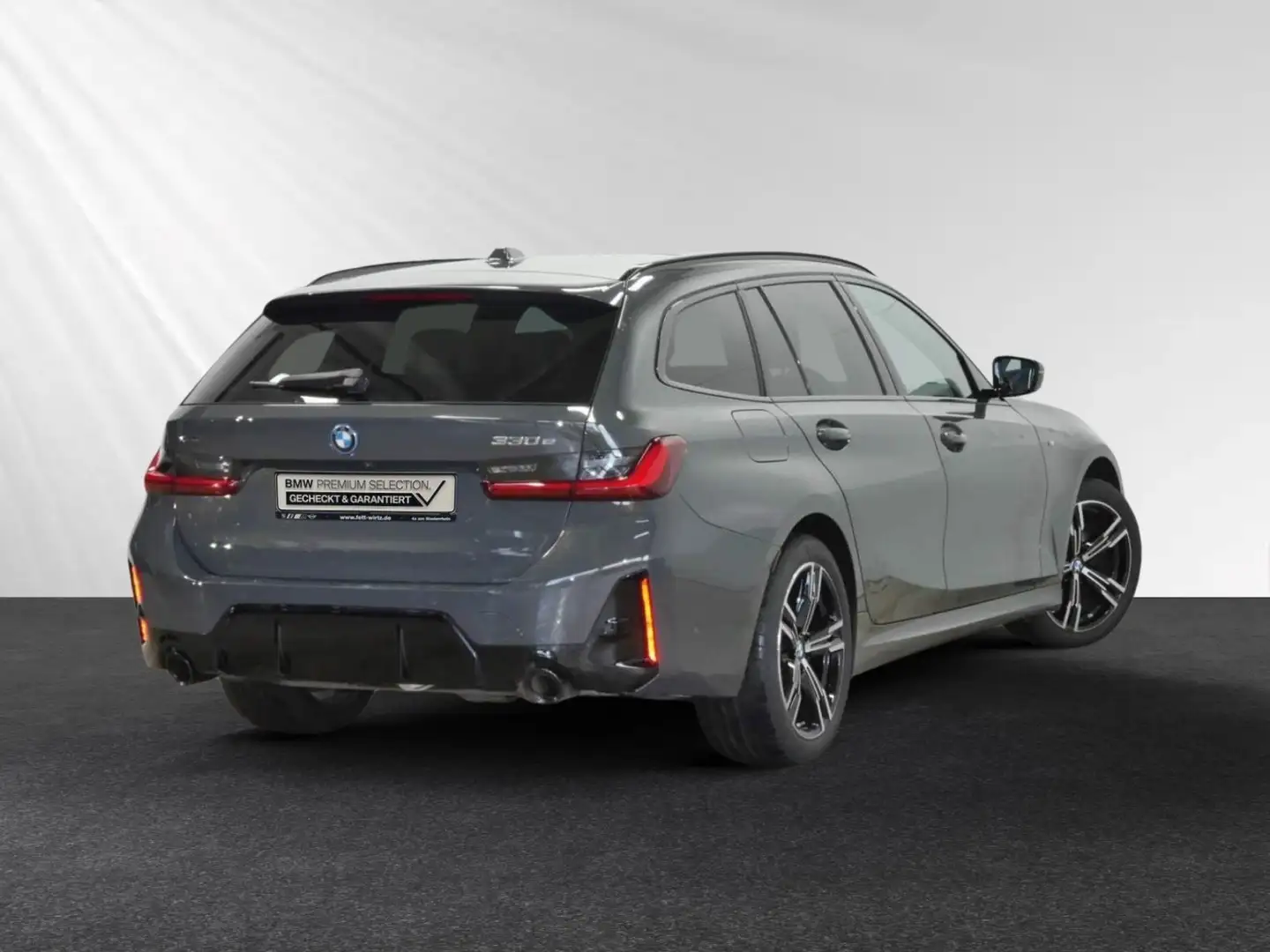 BMW 330 e xDrive Touring M Sport Pro|AHK|Pano|Head-Up|H/K Gris - 2