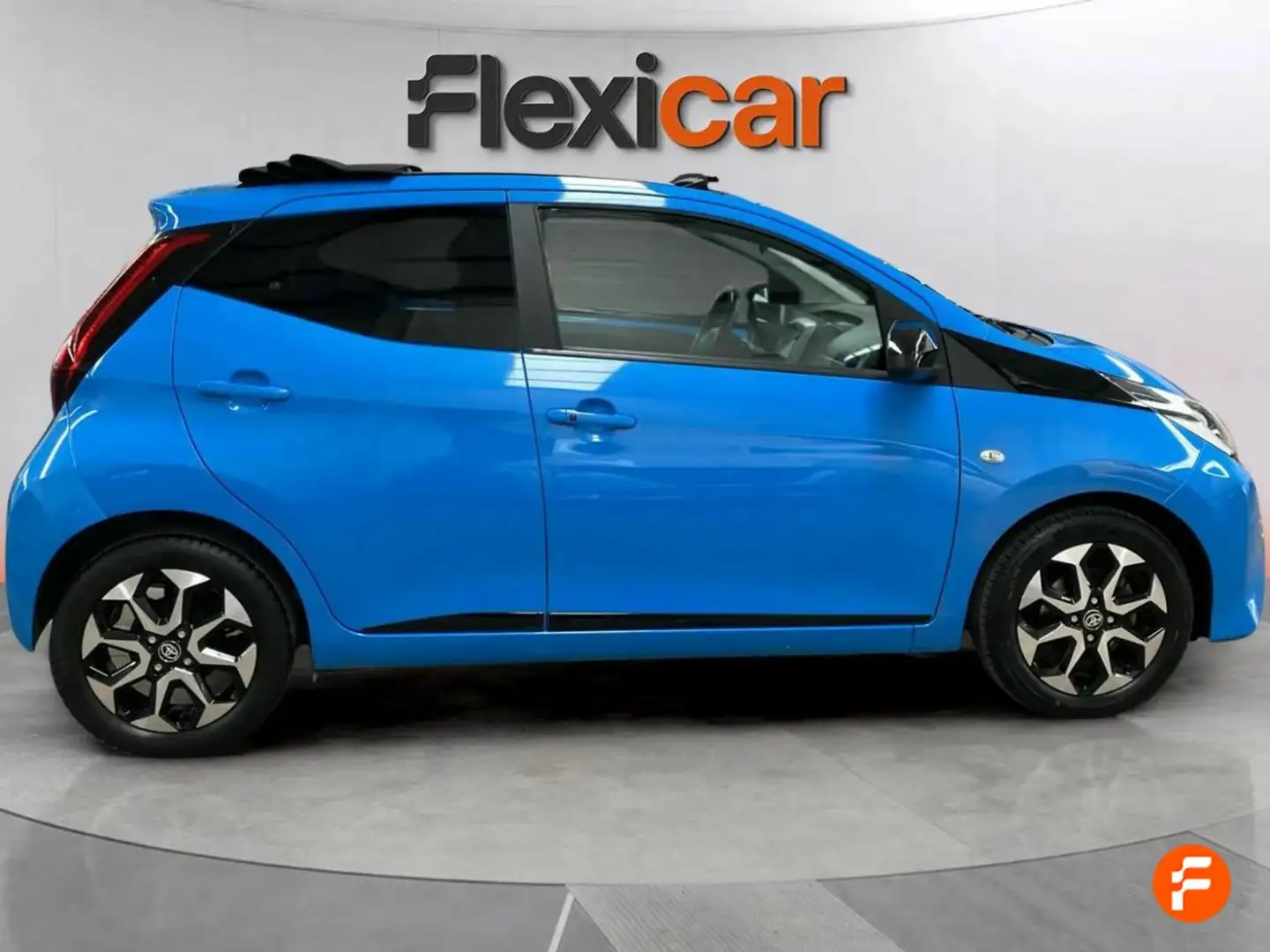 Toyota Aygo 70 x-style Azul - 2