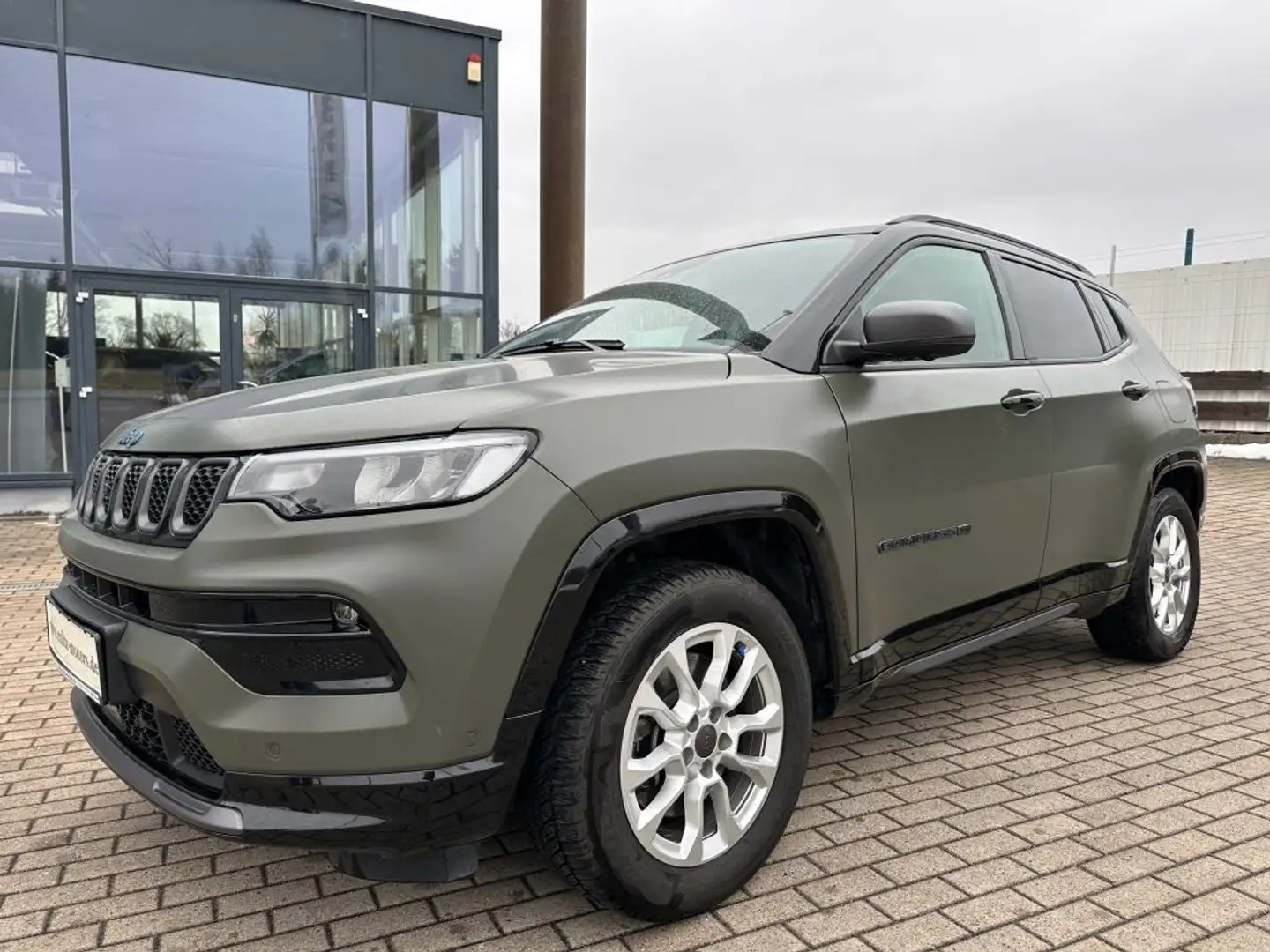 Jeep Compass 1.3 T4 4xe PLUG-IN HYBRID Automatik 80th Anniversa Schwarz - 1