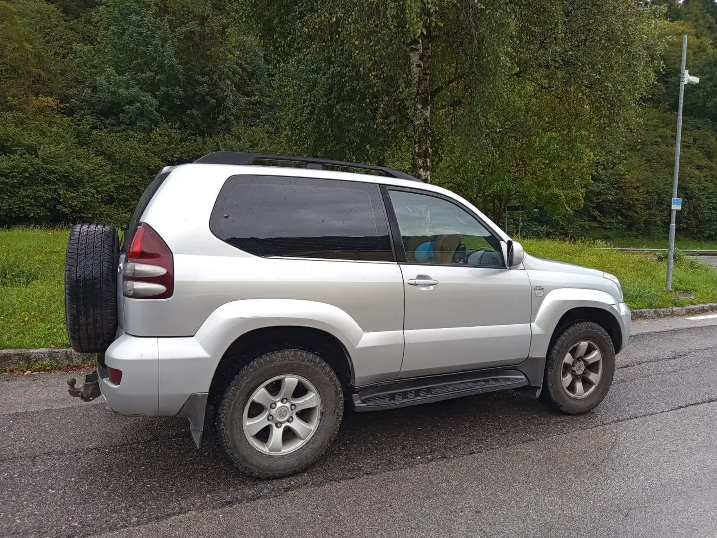 Toyota Land Cruiser Land Cruiser kdj125 3p 3.0 d4-d Sol Silber - 1