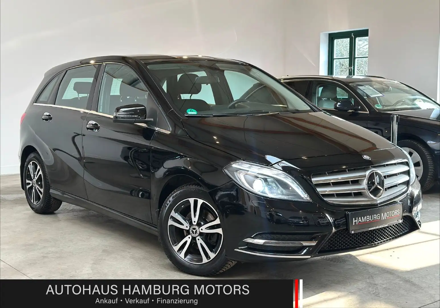 Mercedes-Benz B 180 CGI BlueEfficiency XENON/PDC/KLIM/122PS Schwarz - 1