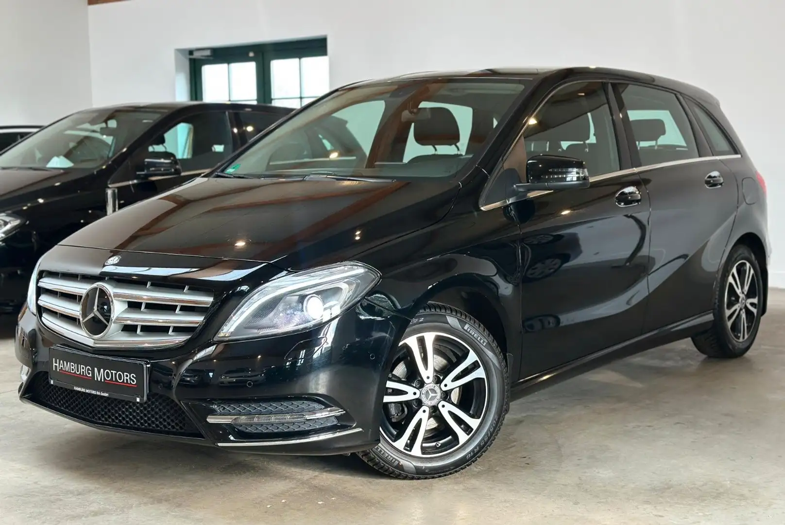 Mercedes-Benz B 180 CGI BlueEfficiency XENON/PDC/KLIM/122PS Schwarz - 2