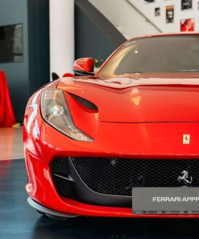 Ferrari 812 Superfast - foto 1