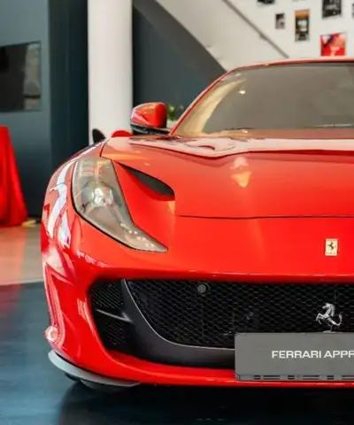 Ferrari 812