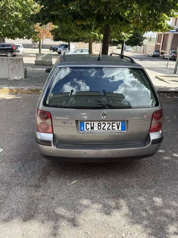 Volkswagen Passat Variant 1.9 tdi Comfortline 130cv tiptronic, foto 2