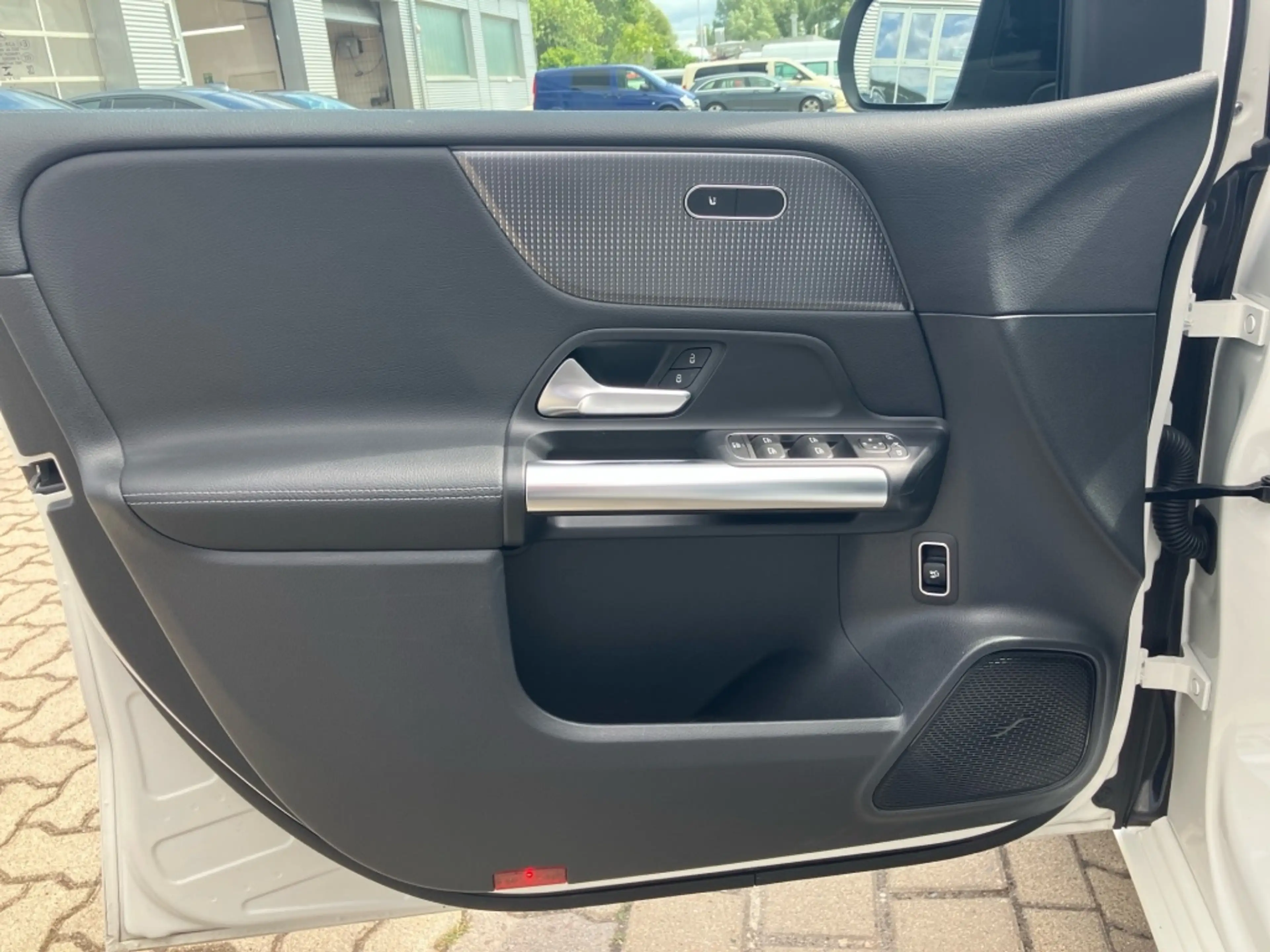 Mercedes-Benz B 220 Progressive+NIGHT+Ambi+LED+Panorama+AHK — photo 6