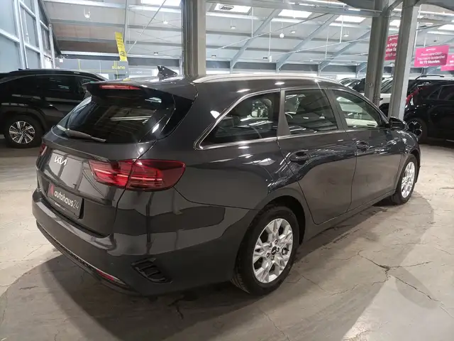 Kia Ceed view 5