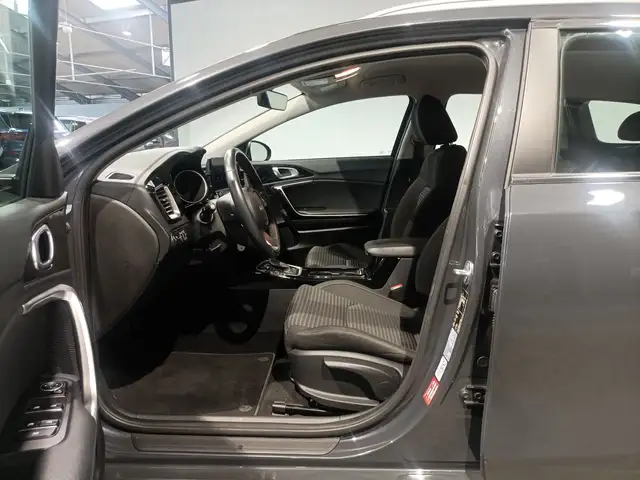 Kia Ceed view 8
