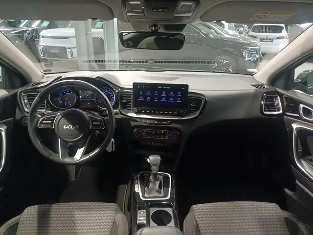 Kia Ceed view 9