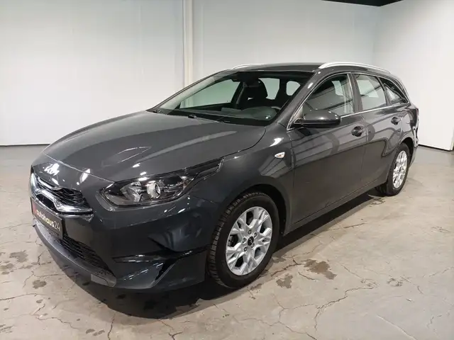 Kia Ceed view 3