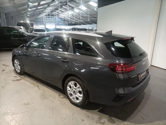 Kia Ceed view 4