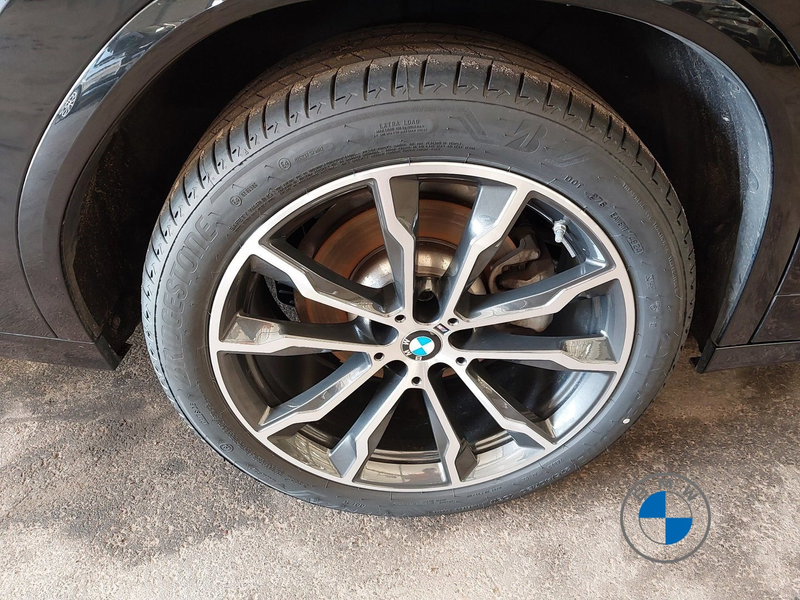 BMW X4 xDrive30d M Sport 20" AHK Pano Laser H/K — photo 10