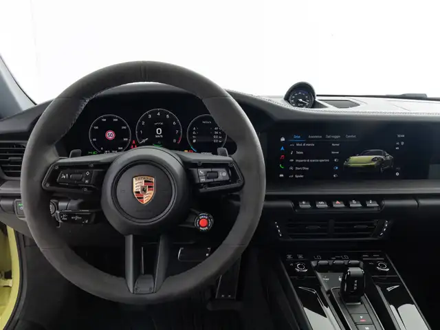 Porsche 911 view 12