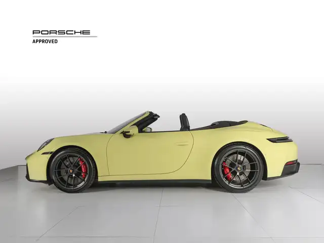 Porsche 911 view 9