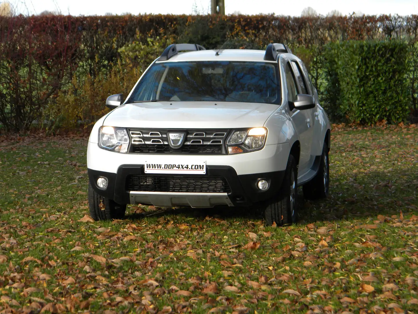 Dacia Duster Duster 1.2 TCe 4x2 Explorer Weiß - 1